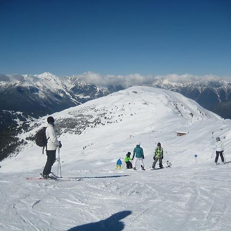Haus Hubert Appartement Arzl im Pitztal Buitenkant foto