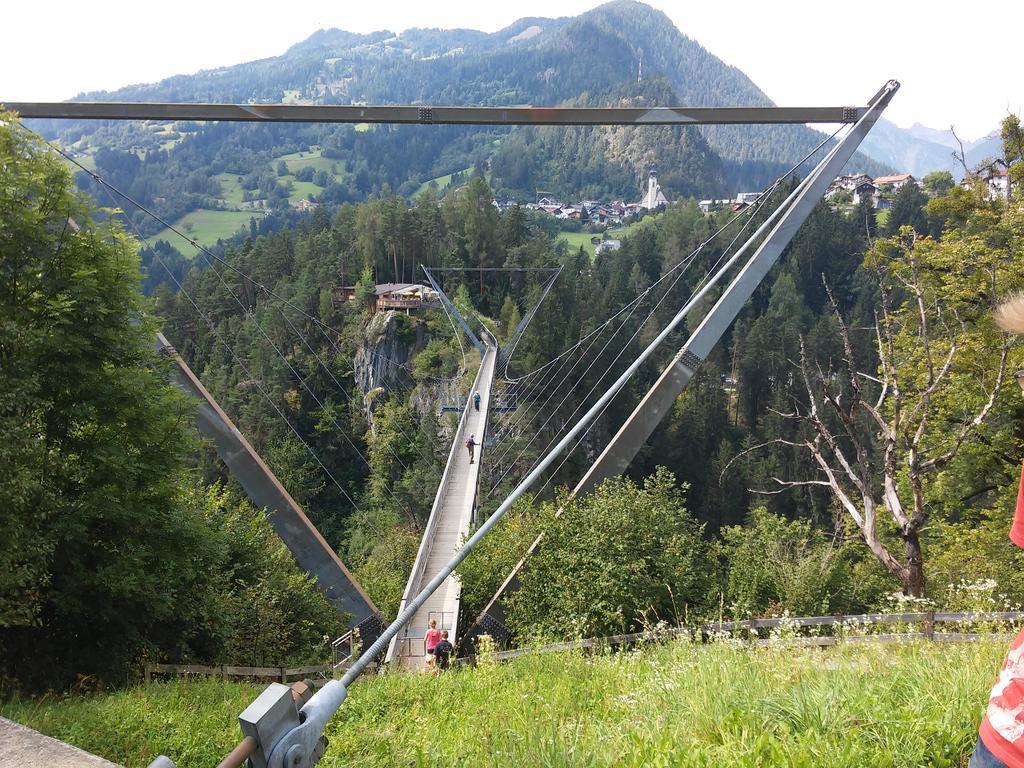 Haus Hubert Appartement Arzl im Pitztal Buitenkant foto