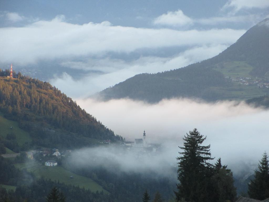 Haus Hubert Appartement Arzl im Pitztal Buitenkant foto